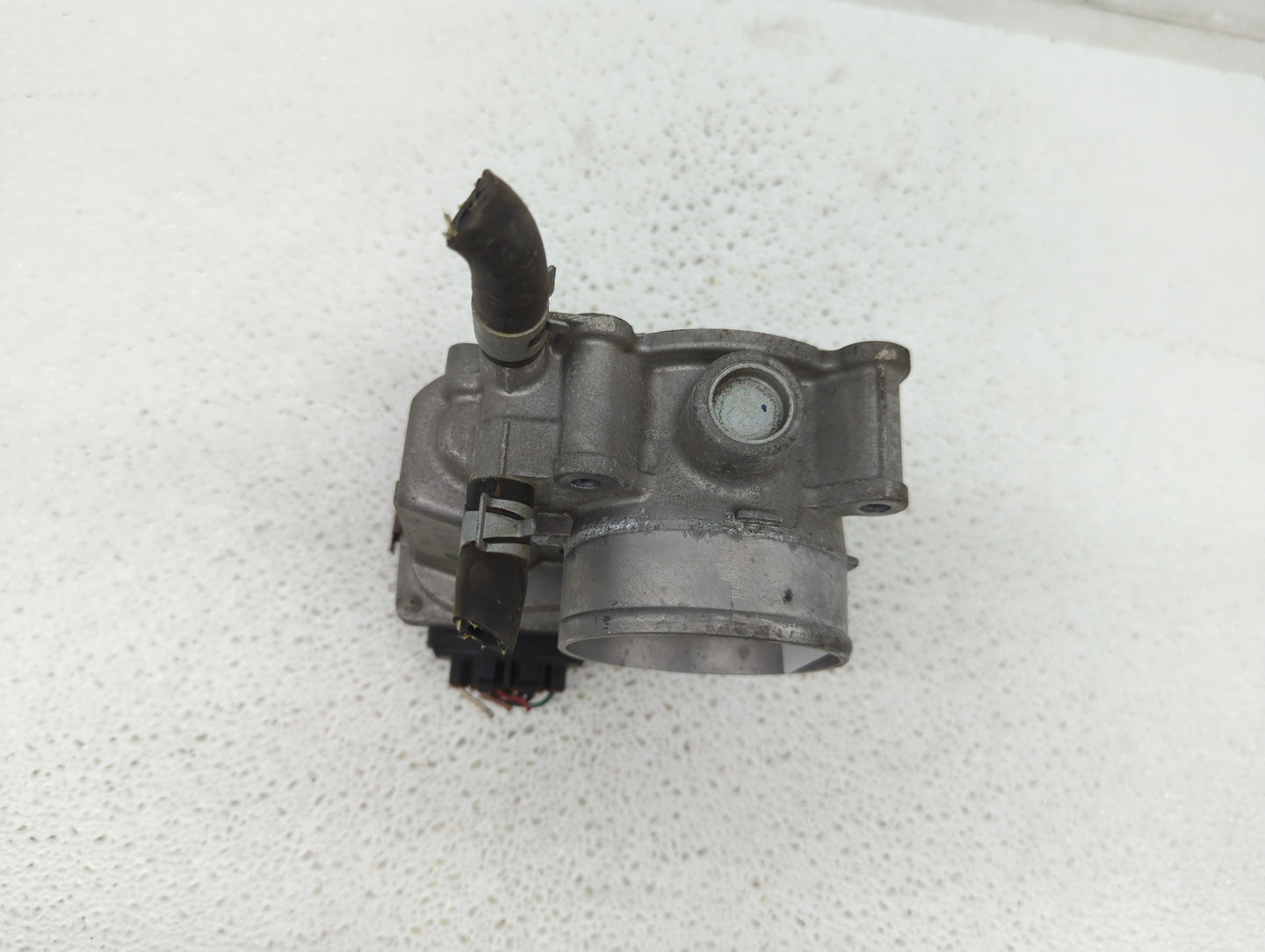 2013-2019 Nissan Sentra Throttle Body P/N:3RA60-01 C 3RA60-01 E, 3RA60-01 D Fits Fits 2013 2014 2015 2016 2017 2018 2019 OEM
