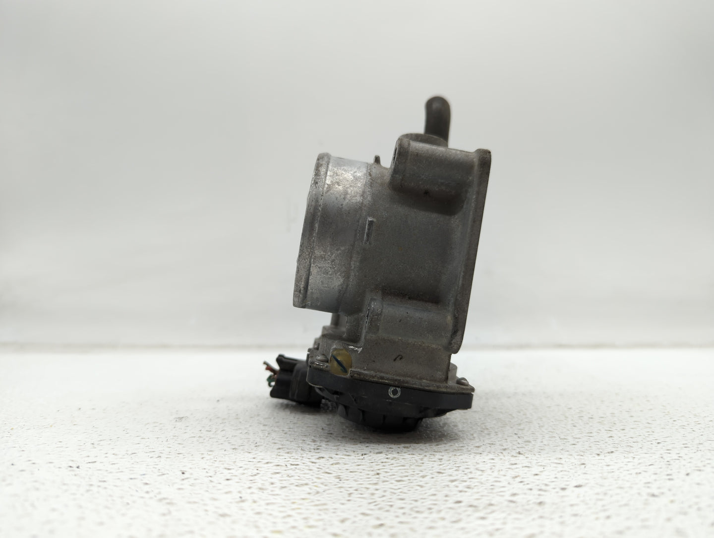 2013-2019 Nissan Sentra Throttle Body P/N:3RA60-01 C 3RA60-01 E, 3RA60-01 D Fits Fits 2013 2014 2015 2016 2017 2018 2019 OEM