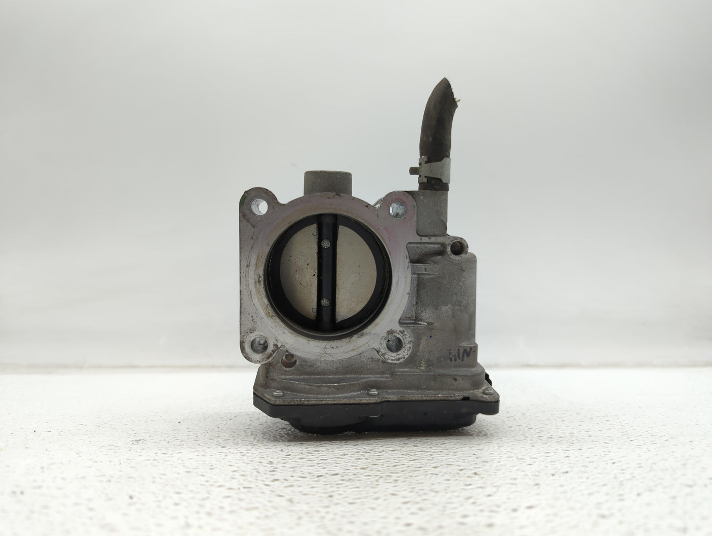 2013-2019 Nissan Sentra Throttle Body P/N:3RA60-01 C 3RA60-01 E, 3RA60-01 D Fits Fits 2013 2014 2015 2016 2017 2018 2019 OEM