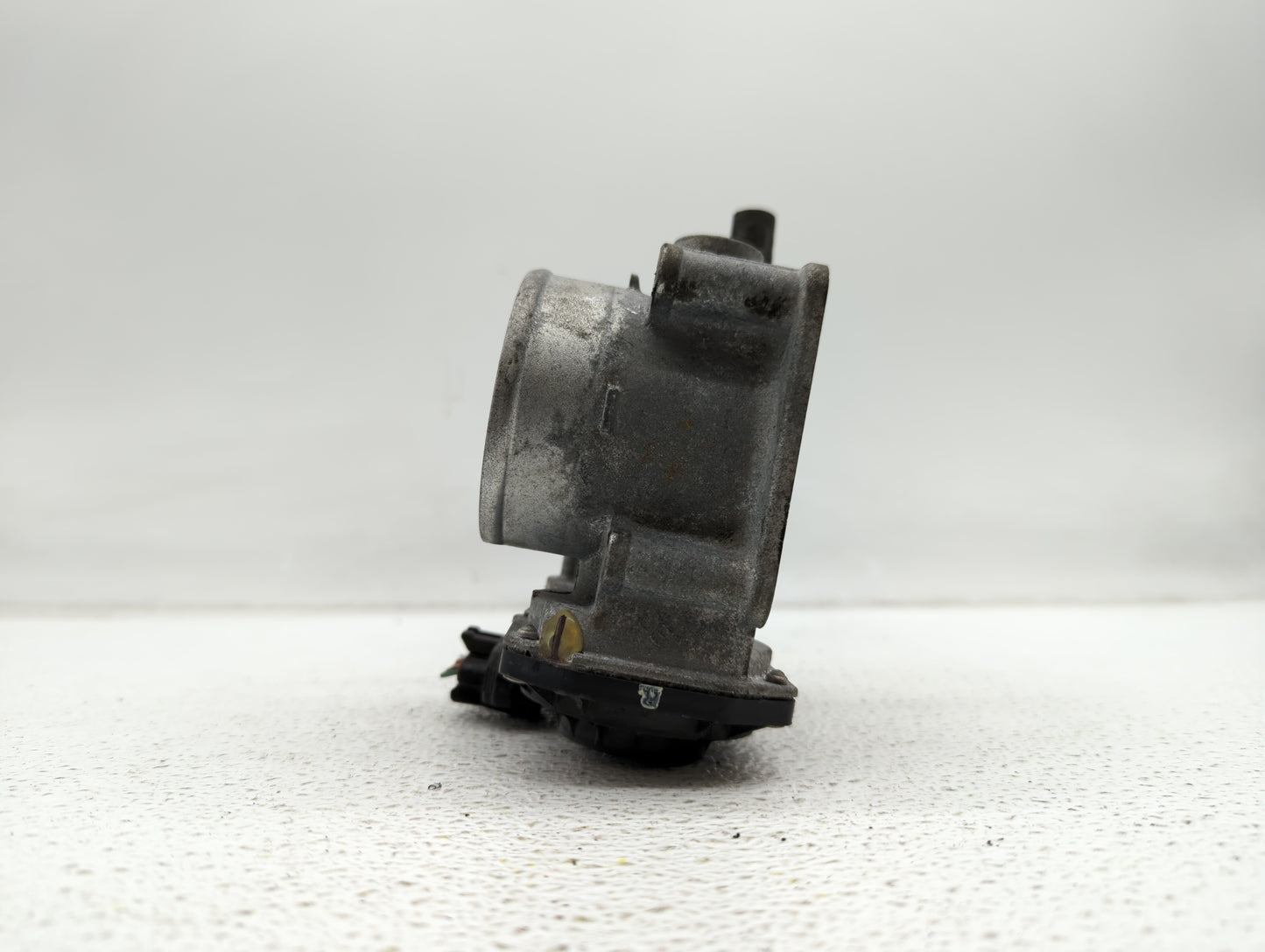 2013-2019 Nissan Sentra Throttle Body P/N:3RA60-01 C 3RA60-01 E, 3RA60-01 D Fits Fits 2013 2014 2015 2016 2017 2018 2019 OEM