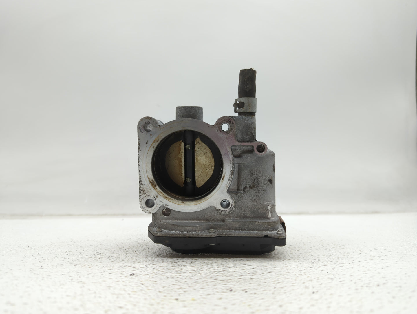 2013-2019 Nissan Sentra Throttle Body P/N:3RA60-01 C 3RA60-01 E, 3RA60-01 D Fits Fits 2013 2014 2015 2016 2017 2018 2019 OEM