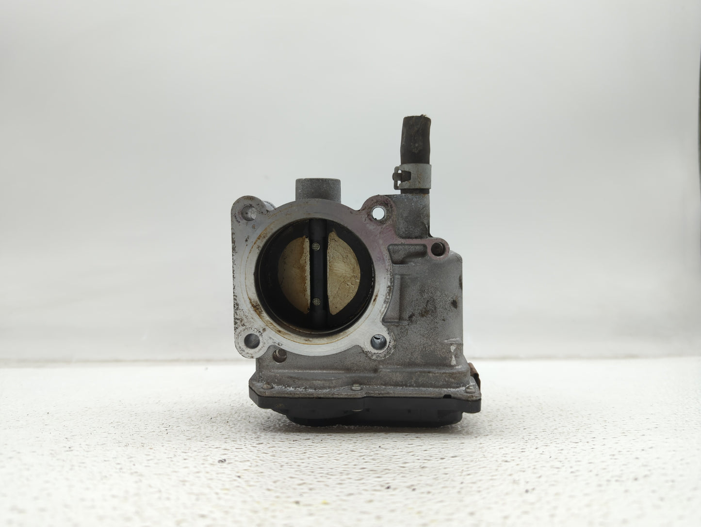 2013-2019 Nissan Sentra Throttle Body P/N:3RA60-01 C 3RA60-01 E, 3RA60-01 D Fits Fits 2013 2014 2015 2016 2017 2018 2019 OEM