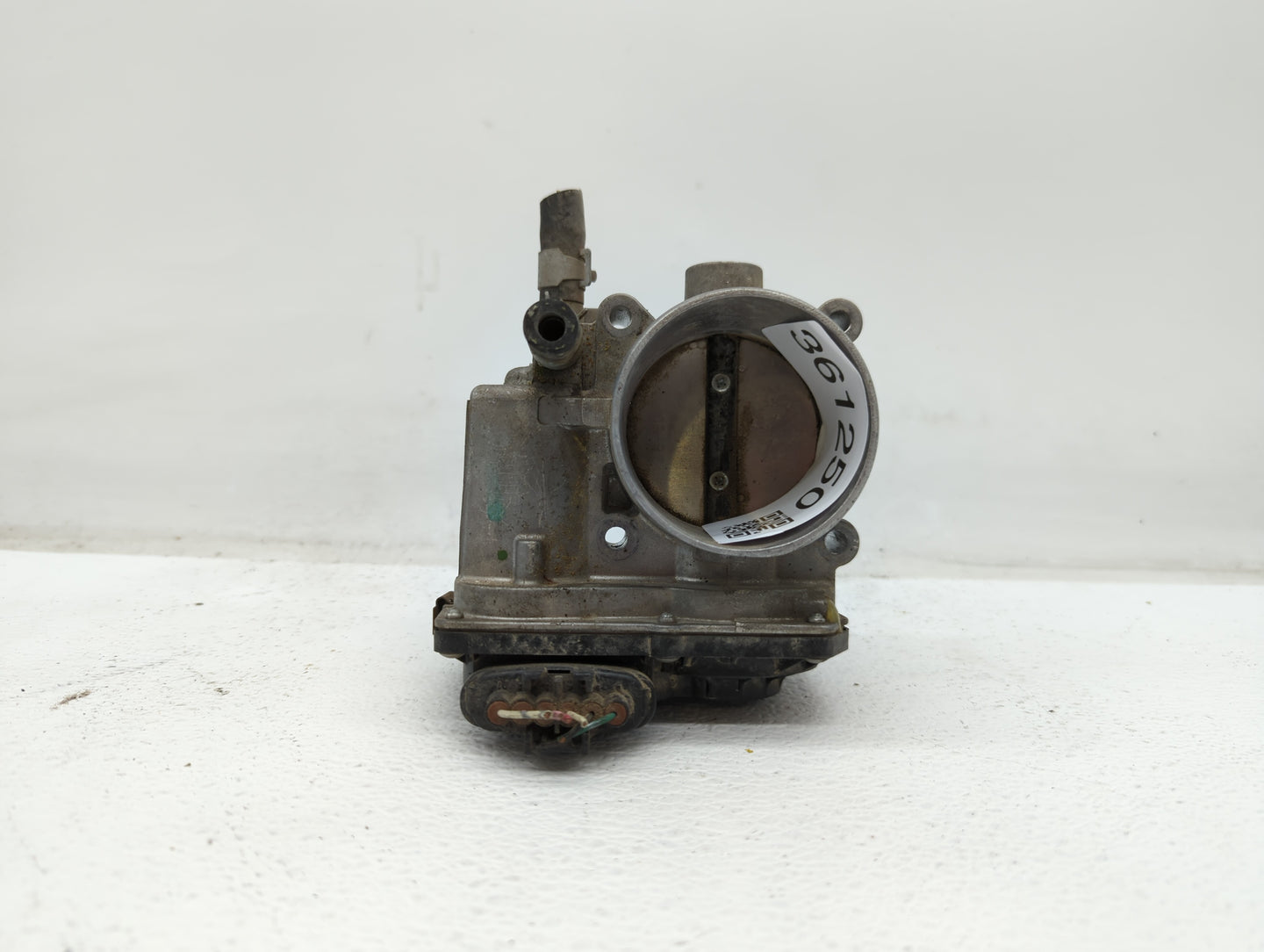 2013-2019 Nissan Sentra Throttle Body P/N:3RA60-01 C 3RA60-01 E, 3RA60-01 D Fits Fits 2013 2014 2015 2016 2017 2018 2019 OEM