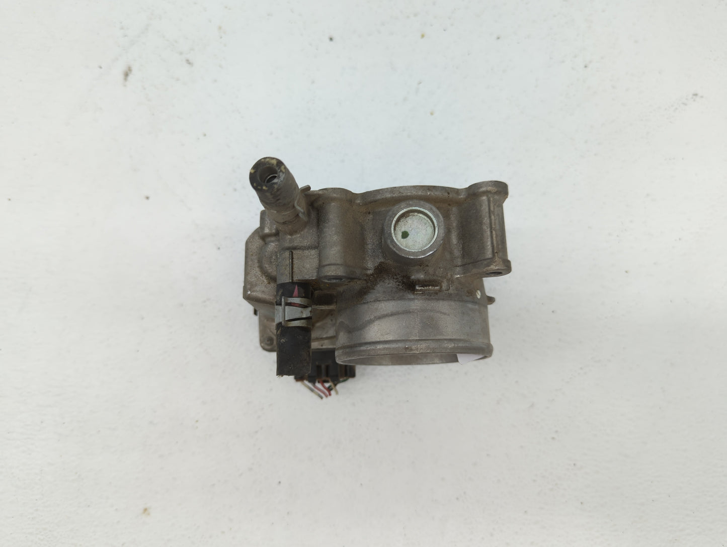 2013-2019 Nissan Sentra Throttle Body P/N:3RA60-01 C 3RA60-01 E, 3RA60-01 D Fits Fits 2013 2014 2015 2016 2017 2018 2019 OEM