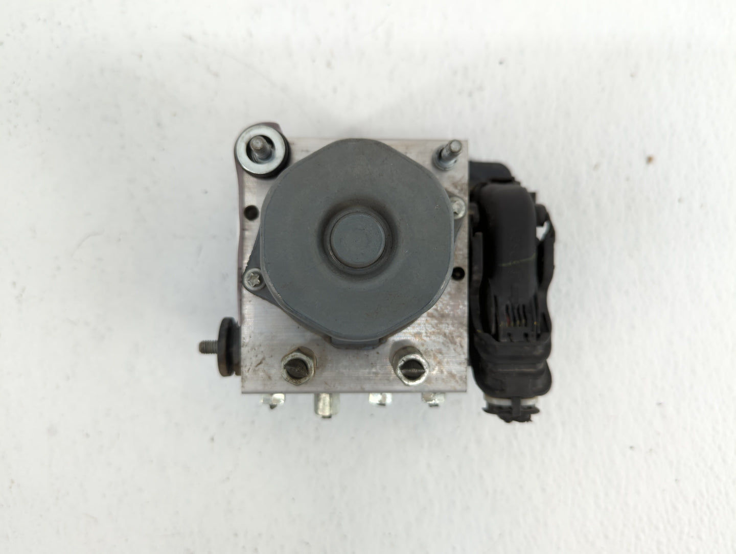2013-2014 Nissan Sentra ABS Pump Control Module Replacement P/N:47660 3SG0A Fits Fits 2013 2014 OEM Used Auto Parts - Oemuse