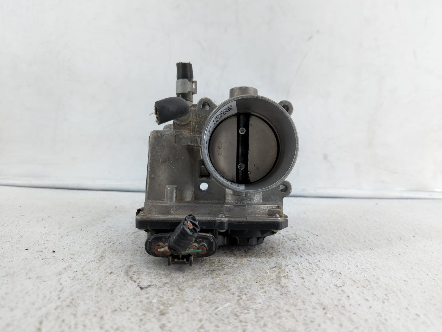 2013-2019 Nissan Sentra Throttle Body P/N:3RA60-01 C 3RA60-01 E, 3RA60-01 D Fits Fits 2013 2014 2015 2016 2017 2018 2019 OEM