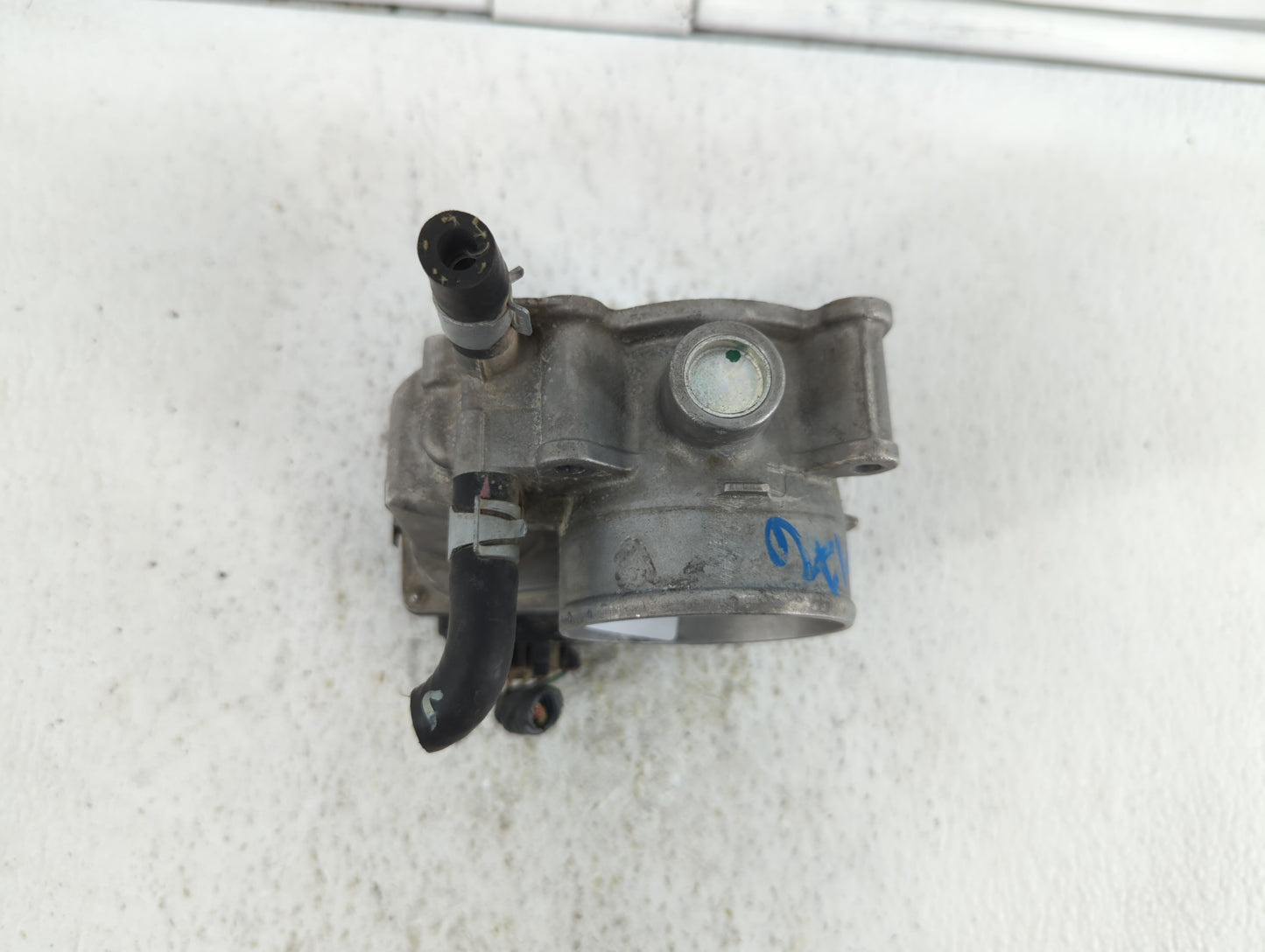 2013-2019 Nissan Sentra Throttle Body P/N:3RA60-01 C 3RA60-01 E, 3RA60-01 D Fits Fits 2013 2014 2015 2016 2017 2018 2019 OEM