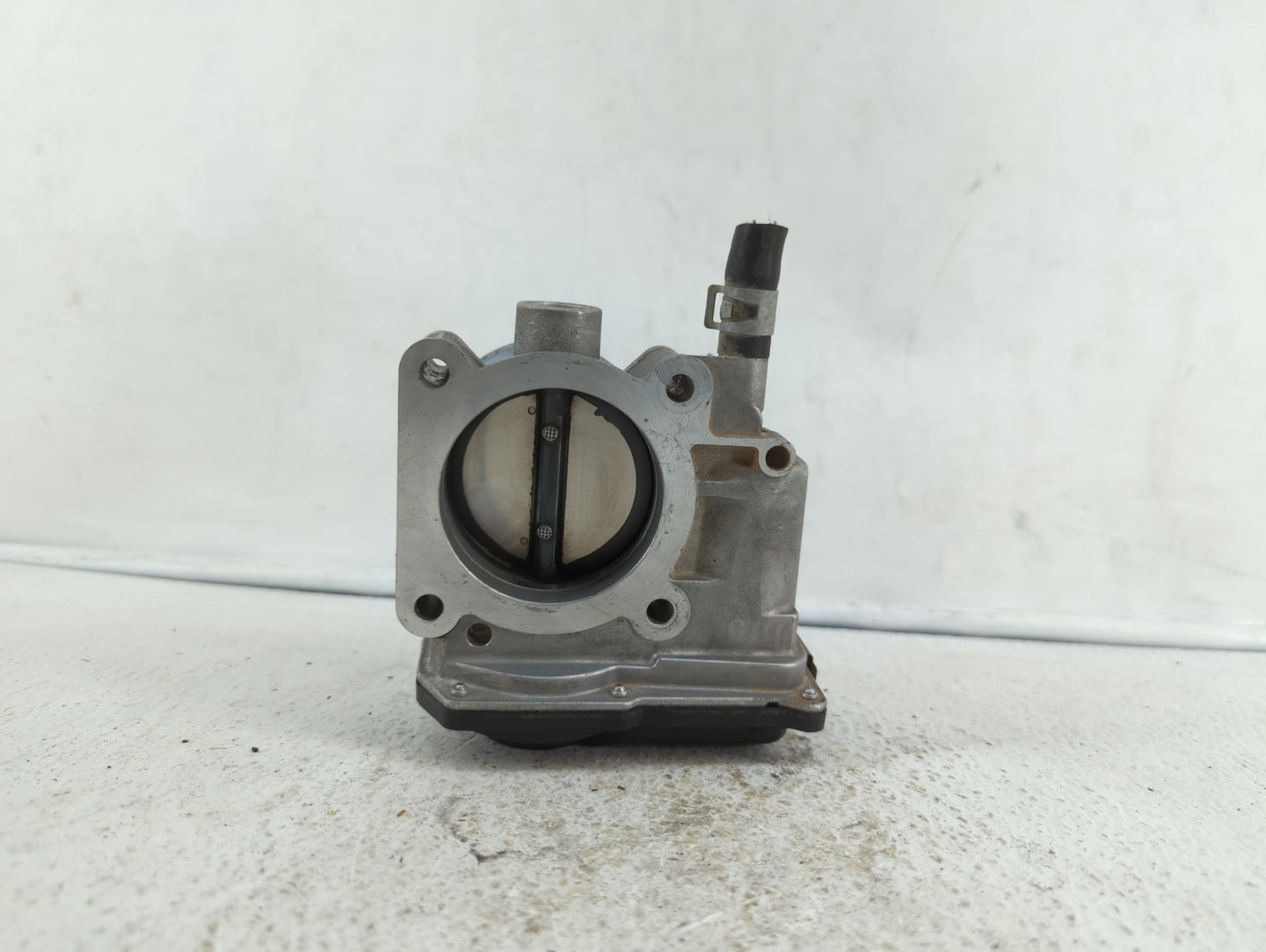 2013-2019 Nissan Sentra Throttle Body P/N:3RA60-01 C 3RA60-01 E, 3RA60-01 D Fits Fits 2013 2014 2015 2016 2017 2018 2019 OEM