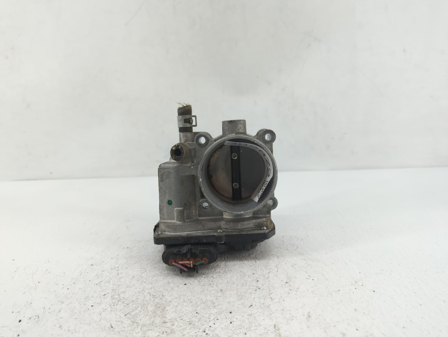 2013-2019 Nissan Sentra Throttle Body P/N:3RA60-01 C 3RA60-01 E, 3RA60-01 D Fits Fits 2013 2014 2015 2016 2017 2018 2019 OEM