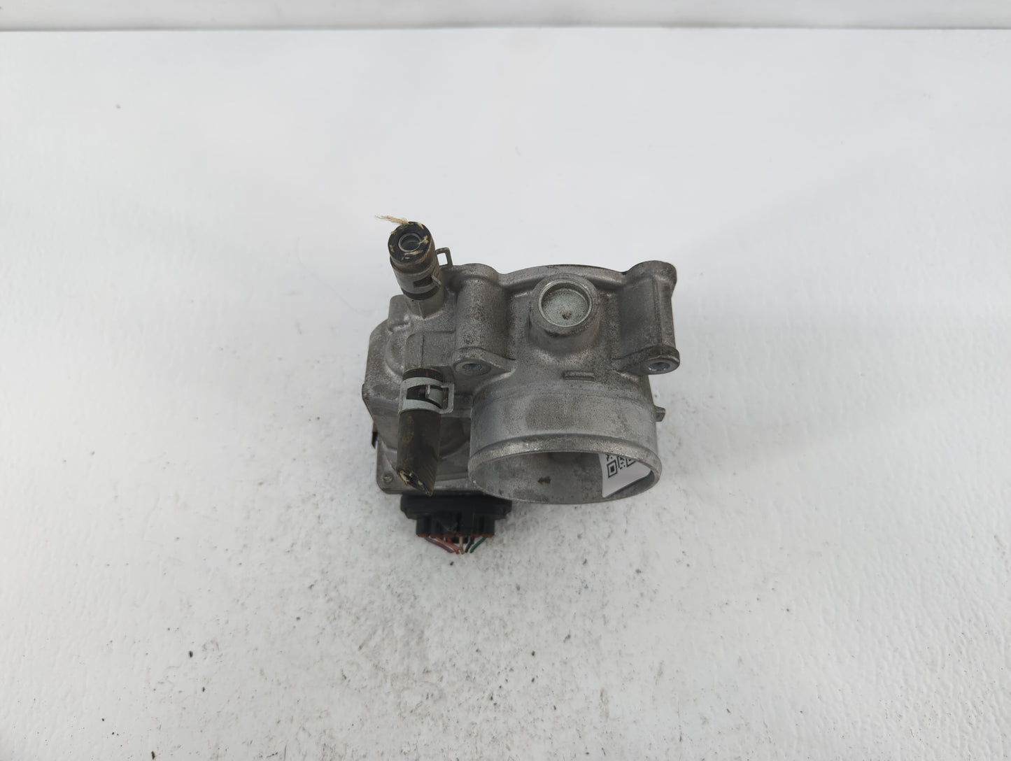 2013-2019 Nissan Sentra Throttle Body P/N:3RA60-01 C 3RA60-01 E, 3RA60-01 D Fits Fits 2013 2014 2015 2016 2017 2018 2019 OEM