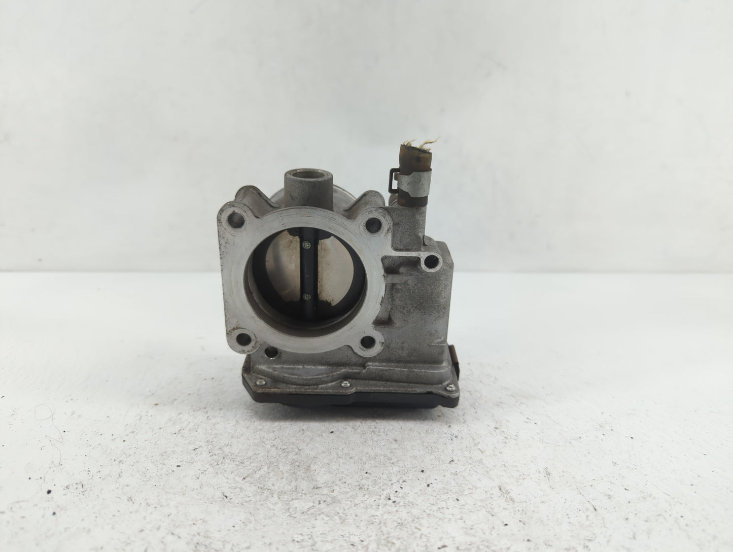 2013-2019 Nissan Sentra Throttle Body P/N:3RA60-01 C 3RA60-01 E, 3RA60-01 D Fits Fits 2013 2014 2015 2016 2017 2018 2019 OEM