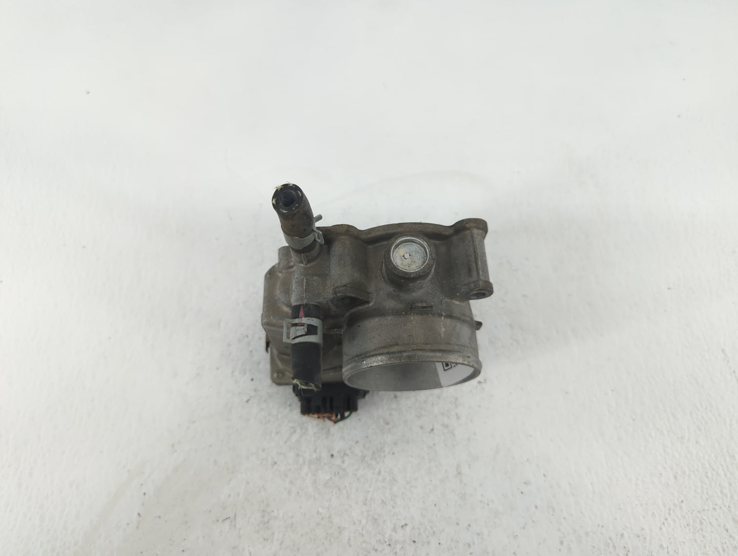 2013-2019 Nissan Sentra Throttle Body P/N:3RA60-01 C 3RA60-01 E, 3RA60-01 D Fits Fits 2013 2014 2015 2016 2017 2018 2019 OEM