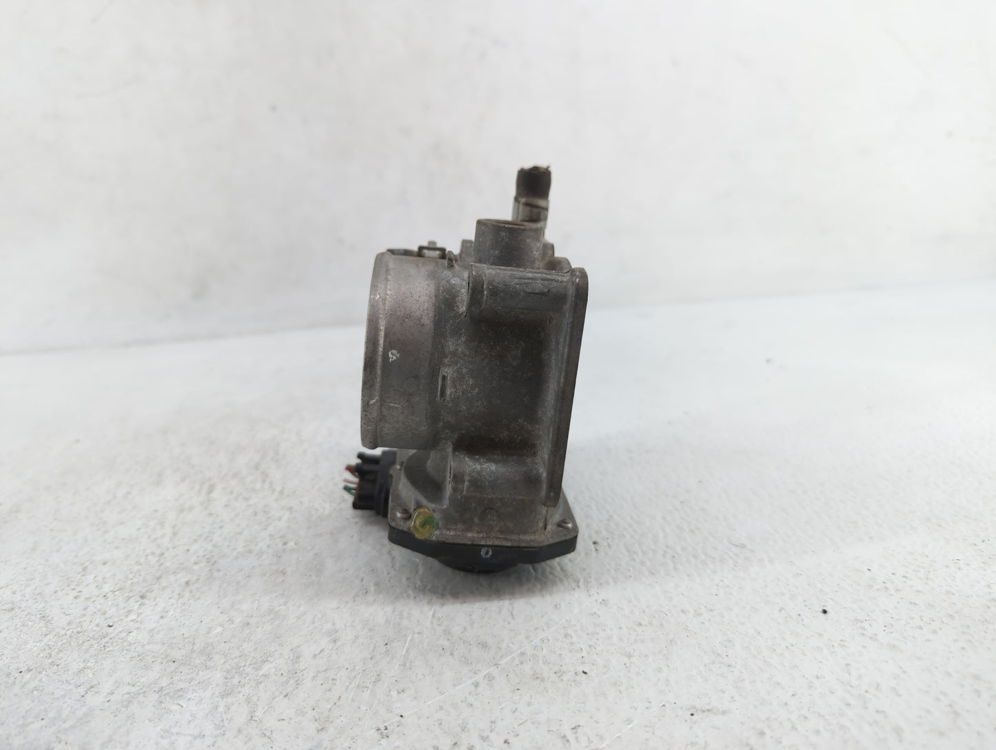2013-2019 Nissan Sentra Throttle Body P/N:3RA60-01 C 3RA60-01 E, 3RA60-01 D Fits Fits 2013 2014 2015 2016 2017 2018 2019 OEM