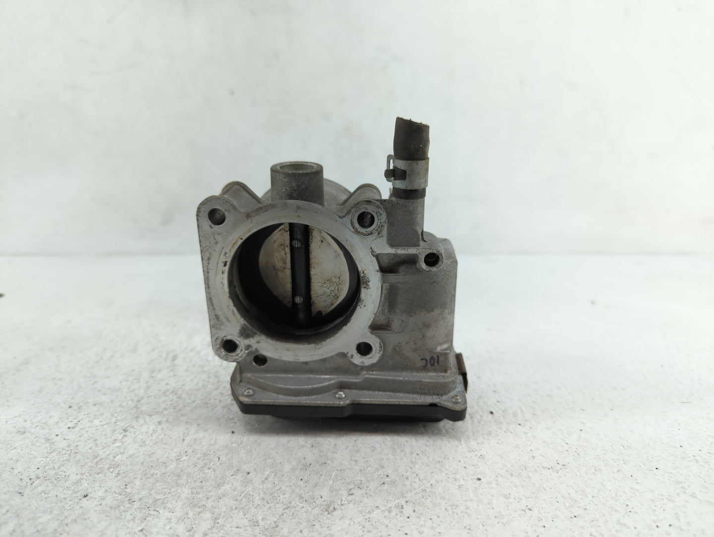 2013-2019 Nissan Sentra Throttle Body P/N:3RA60-01 C 3RA60-01 E, 3RA60-01 D Fits Fits 2013 2014 2015 2016 2017 2018 2019 OEM