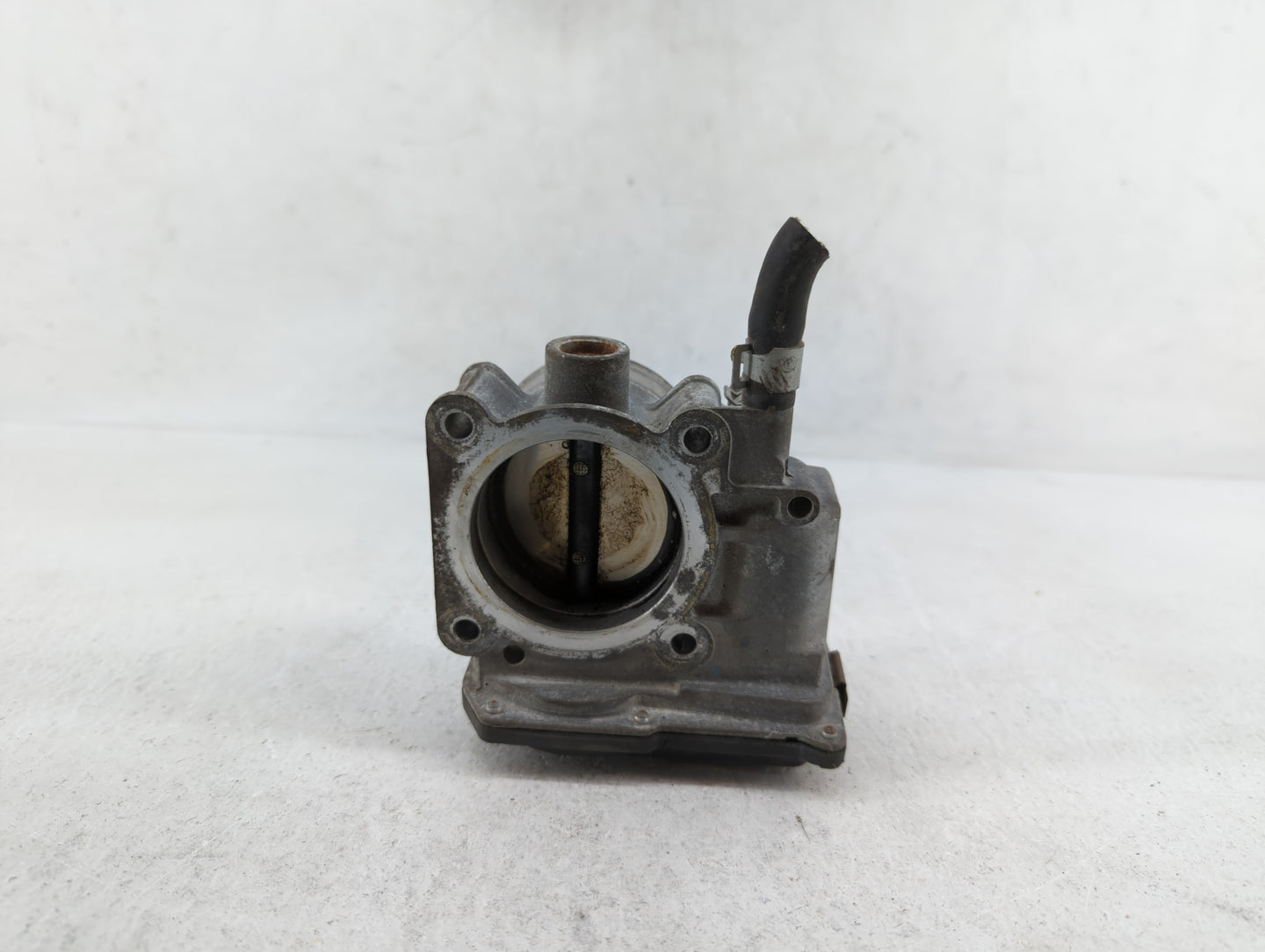2013-2019 Nissan Sentra Throttle Body P/N:3RA60-01 C 3RA60-01 E, 3RA60-01 D Fits Fits 2013 2014 2015 2016 2017 2018 2019 OEM
