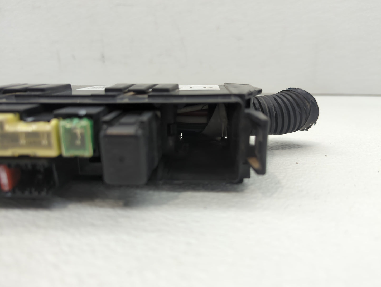 2013-2019 Nissan Sentra Fusebox Fuse Box Panel Relay Module P/N:24382 EW70B 284B7 3RA3B Fits OEM Used Auto Parts - Oemusedau