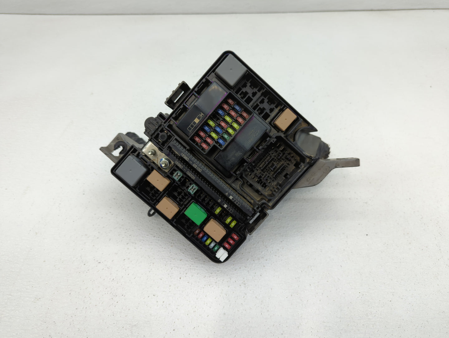 2013-2019 Nissan Sentra Fusebox Fuse Box Panel Relay Module P/N:284B7 3RA3B 284B7 3RA3E Fits OEM Used Auto Parts - Oemusedau