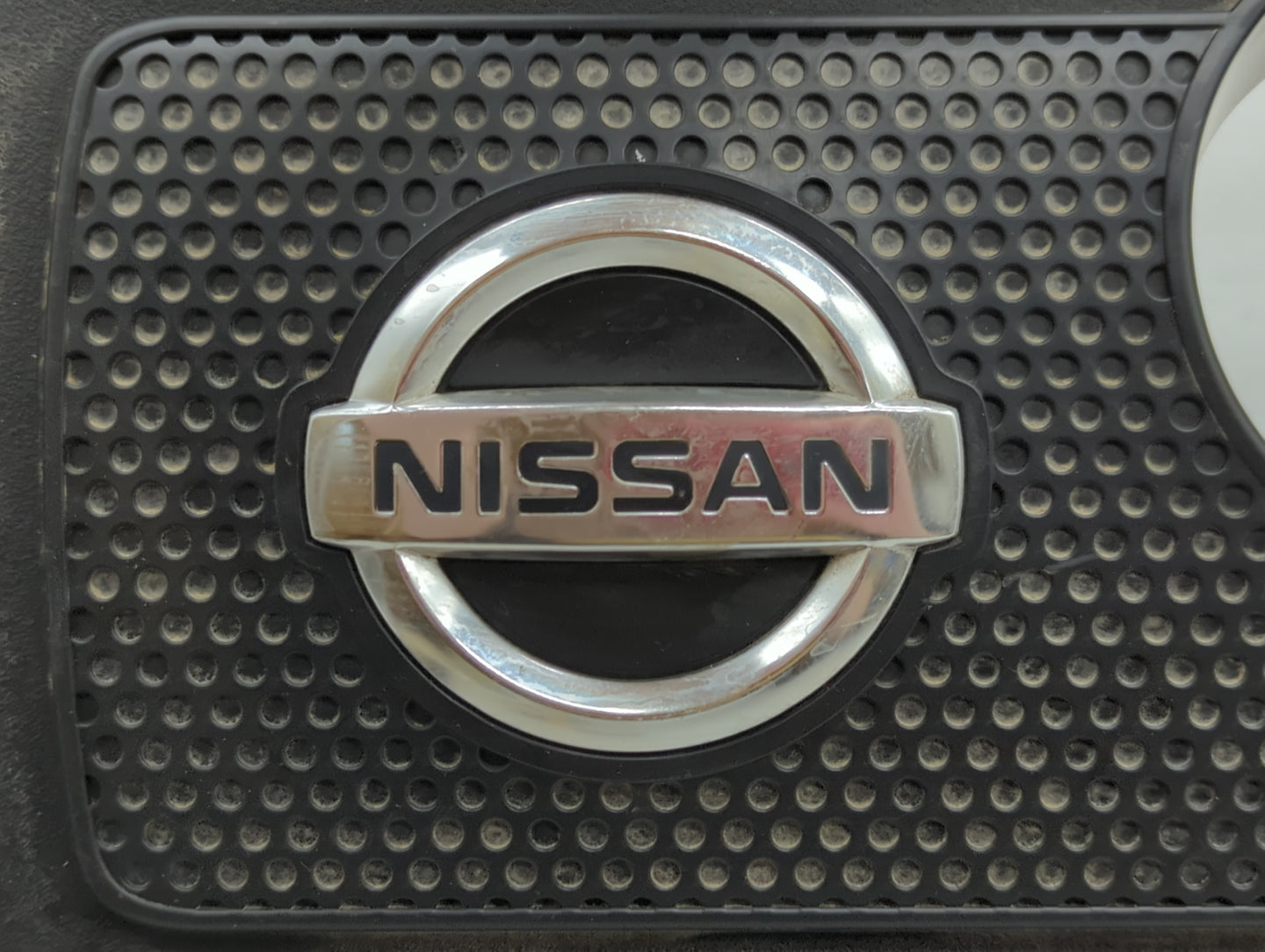 2013 Nissan Sentra Engine Cover - Oemusedautoparts1.com
