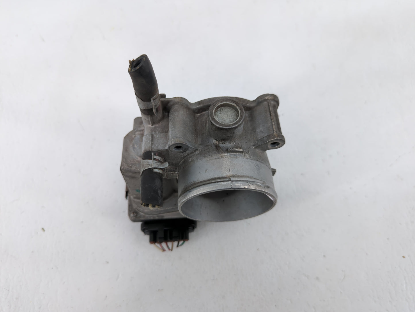 2013-2019 Nissan Sentra Throttle Body P/N:3RA60-01 A 3RA60-01 B Fits Fits 2013 2014 2015 2016 2017 2018 2019 OEM Used Auto P