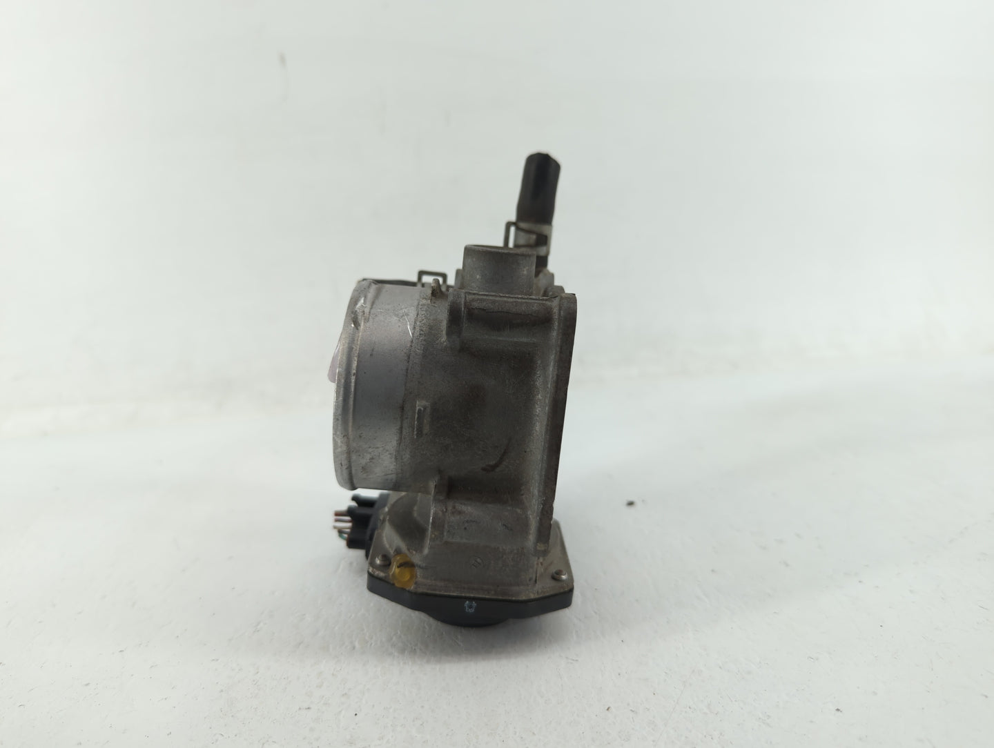2013-2019 Nissan Sentra Throttle Body P/N:3RA60-01 A 3RA60-01 B Fits Fits 2013 2014 2015 2016 2017 2018 2019 OEM Used Auto P