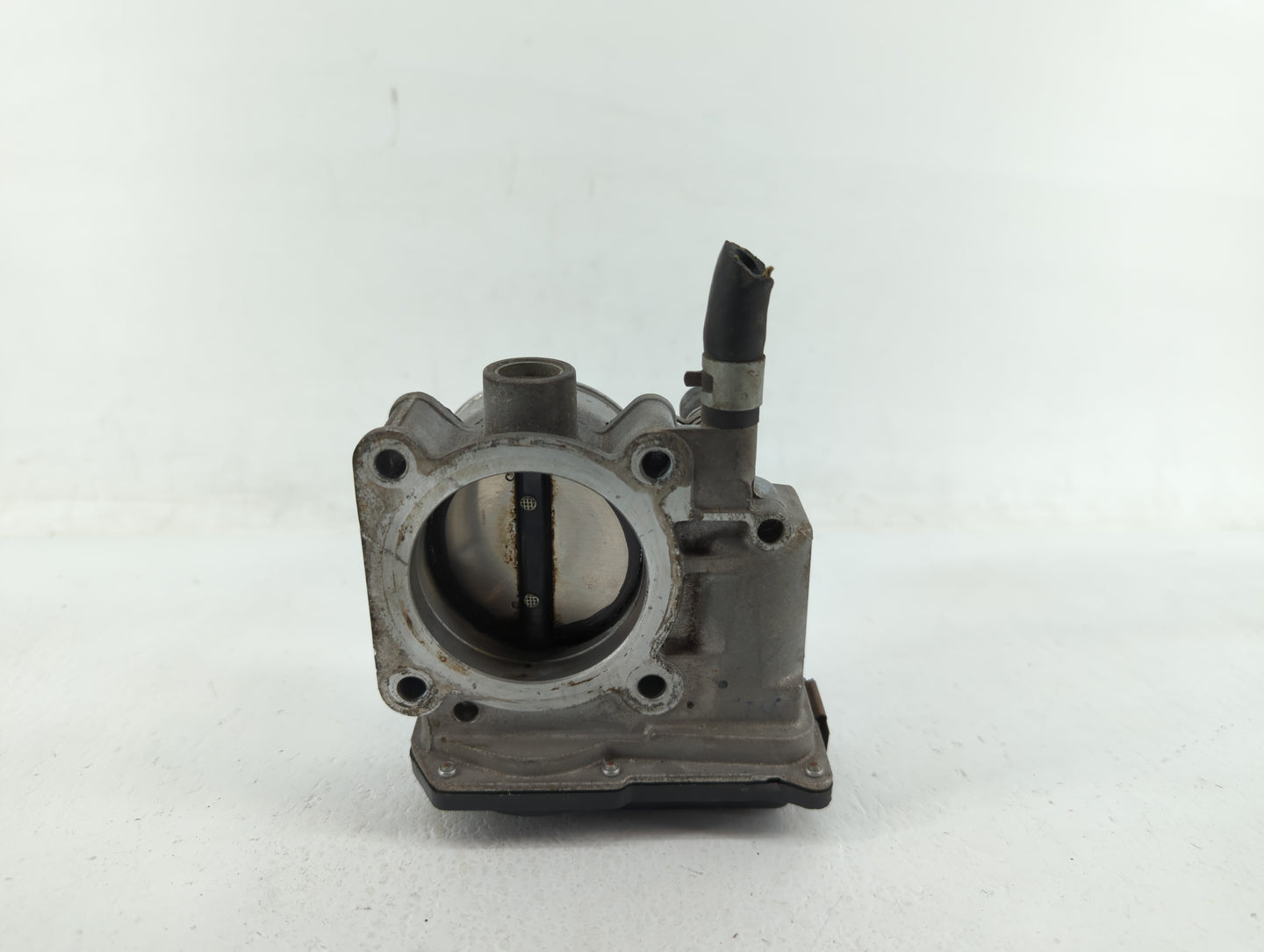 2013-2019 Nissan Sentra Throttle Body P/N:3RA60-01 A 3RA60-01 B Fits Fits 2013 2014 2015 2016 2017 2018 2019 OEM Used Auto P