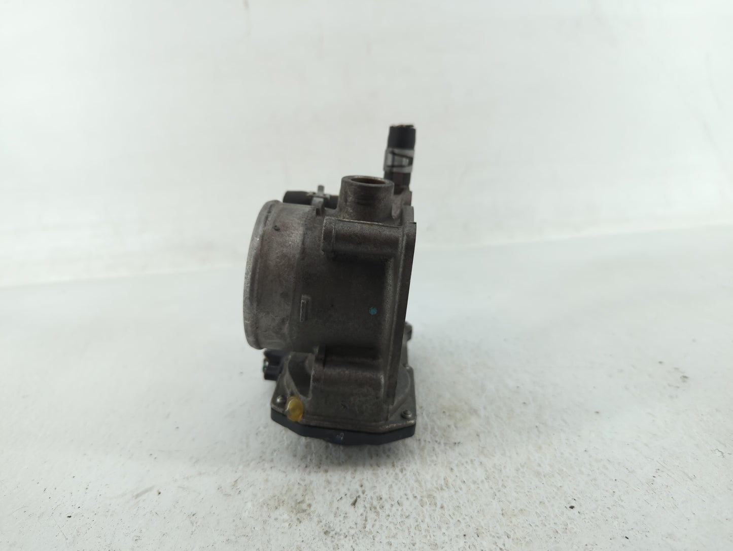 2013-2019 Nissan Sentra Throttle Body P/N:3RA60-01 C 3RA60-01 D, 3RA60-01 A Fits Fits 2013 2014 2015 2016 2017 2018 2019 OEM