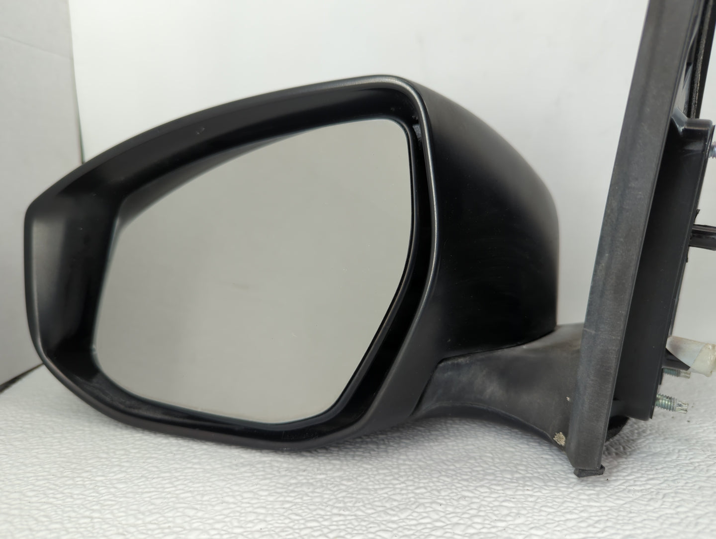 2013-2015 Nissan Sentra Driver Side View Mirror - Left Door Mirror OEM Used - Oemusedautoparts1.com