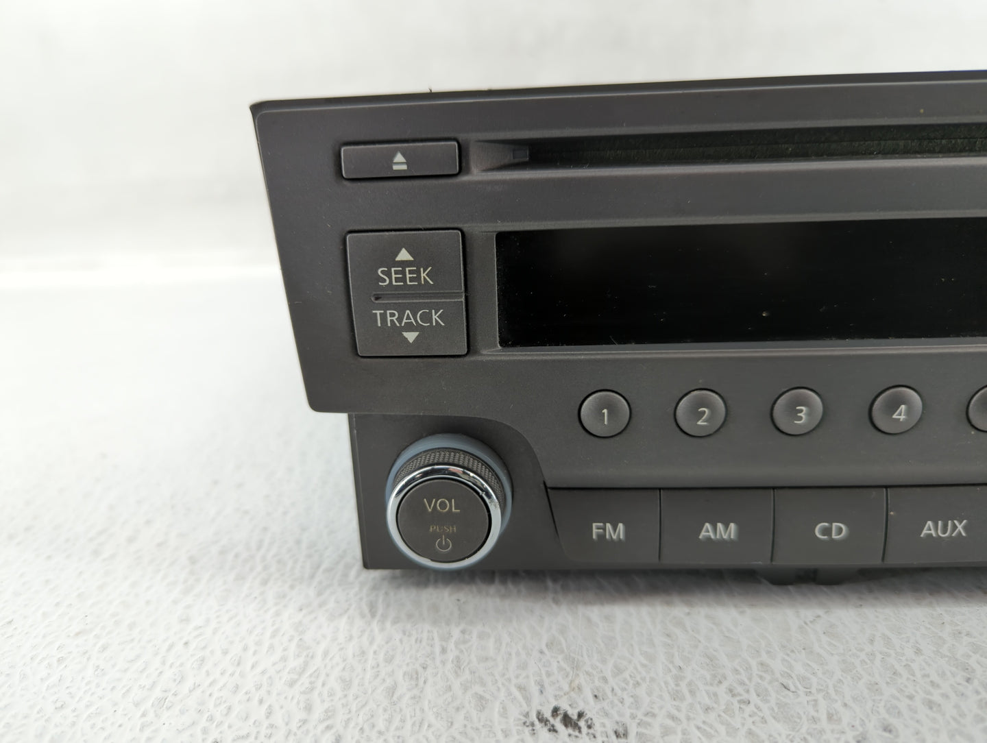 2013-2014 Nissan Sentra Am Fm Cd Player Radio Receiver - Oemusedautoparts1.com