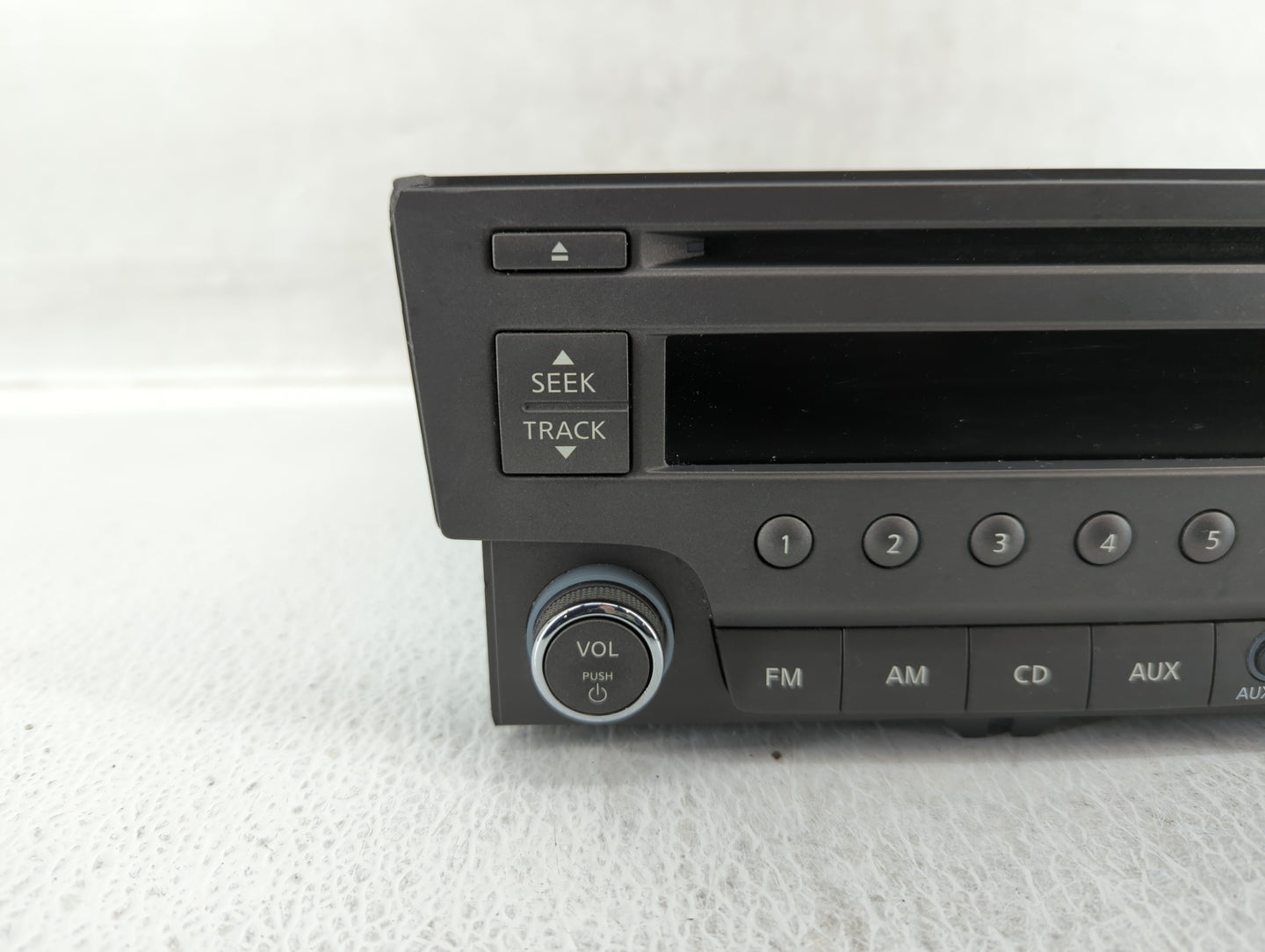 2013-2014 Nissan Sentra Am Fm Cd Player Radio Receiver - Oemusedautoparts1.com