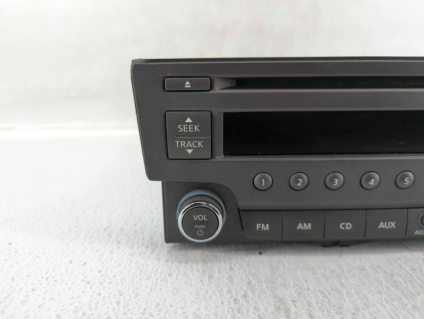 2013-2014 Nissan Sentra Am Fm Cd Player Radio Receiver - Oemusedautoparts1.com