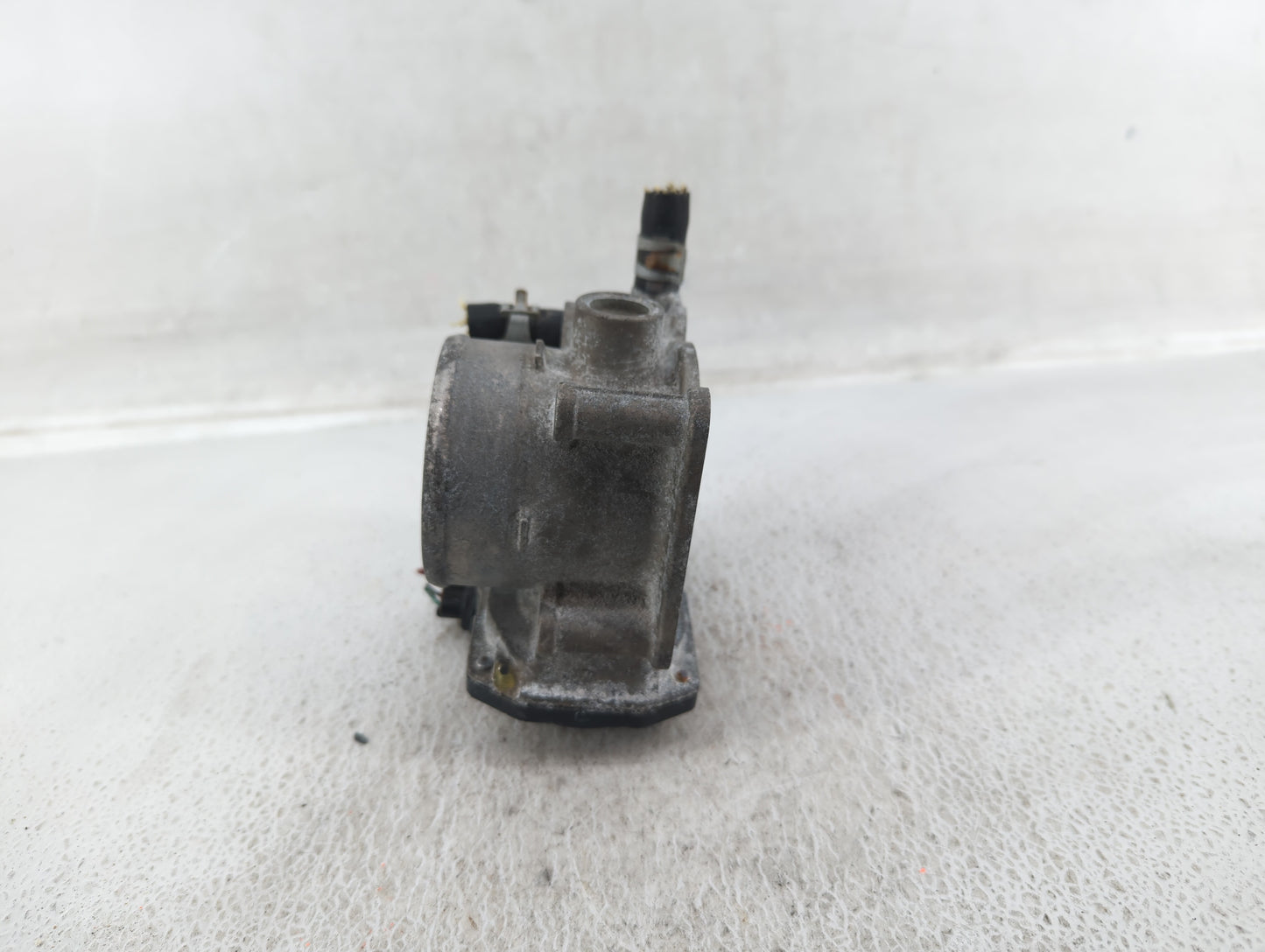 2013-2019 Nissan Sentra Throttle Body P/N:3RA60-01 A 3RA60-01 B Fits Fits 2013 2014 2015 2016 2017 2018 2019 OEM Used Auto P