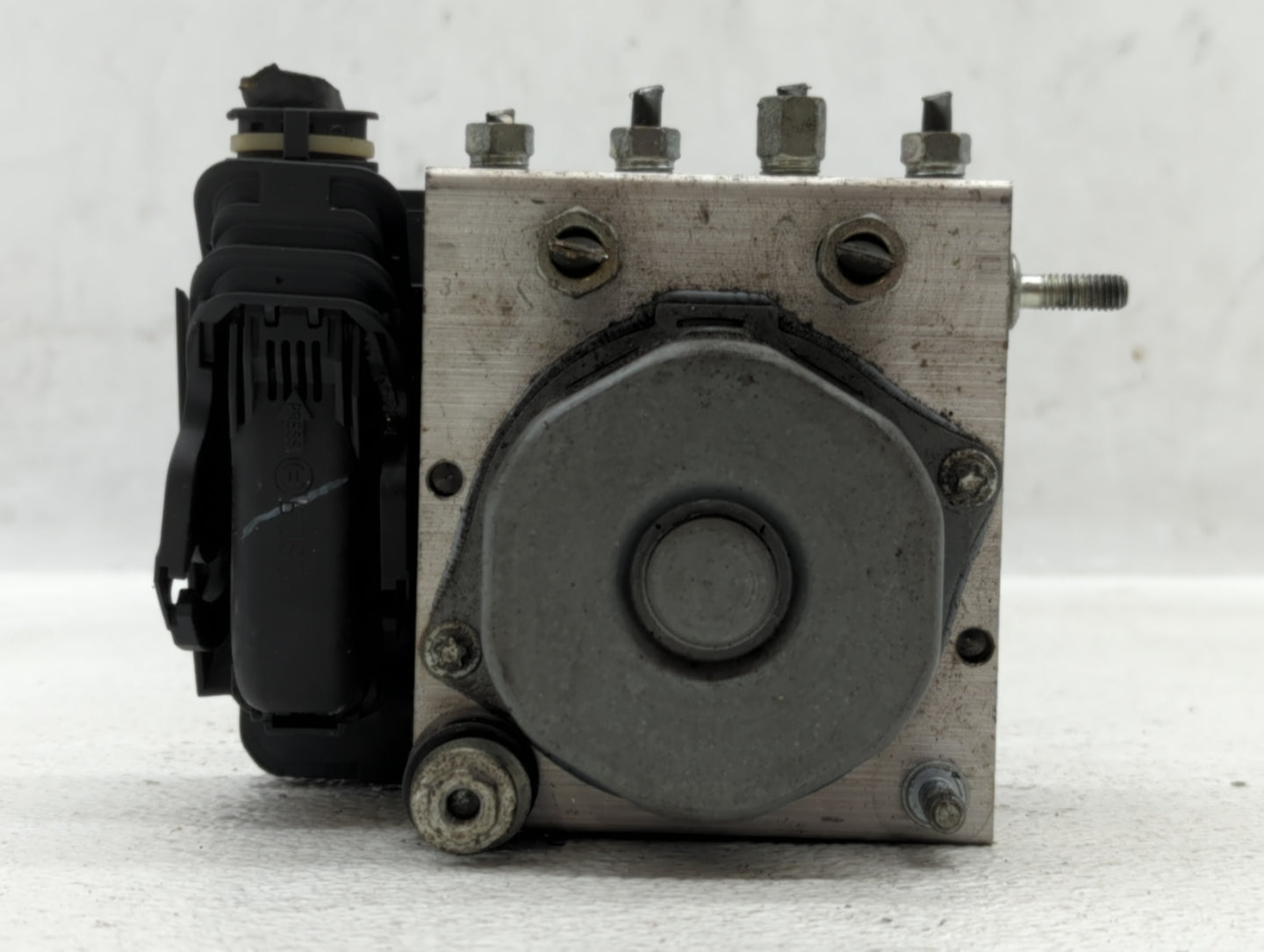 2013-2014 Nissan Sentra ABS Pump Control Module Replacement P/N:47660 3SG0C 47660 3SG0A Fits Fits 2013 2014 OEM Used Auto Pa