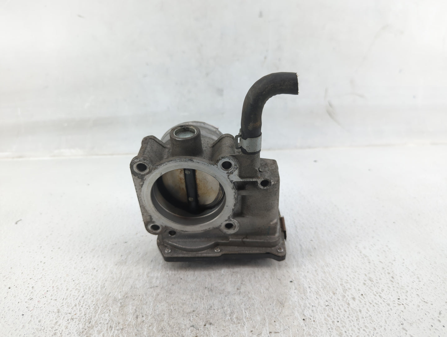 2013-2019 Nissan Sentra Throttle Body P/N:3RA60-01 A Fits Fits 2013 2014 2015 2016 2017 2018 2019 OEM Used Auto Parts - Oemu