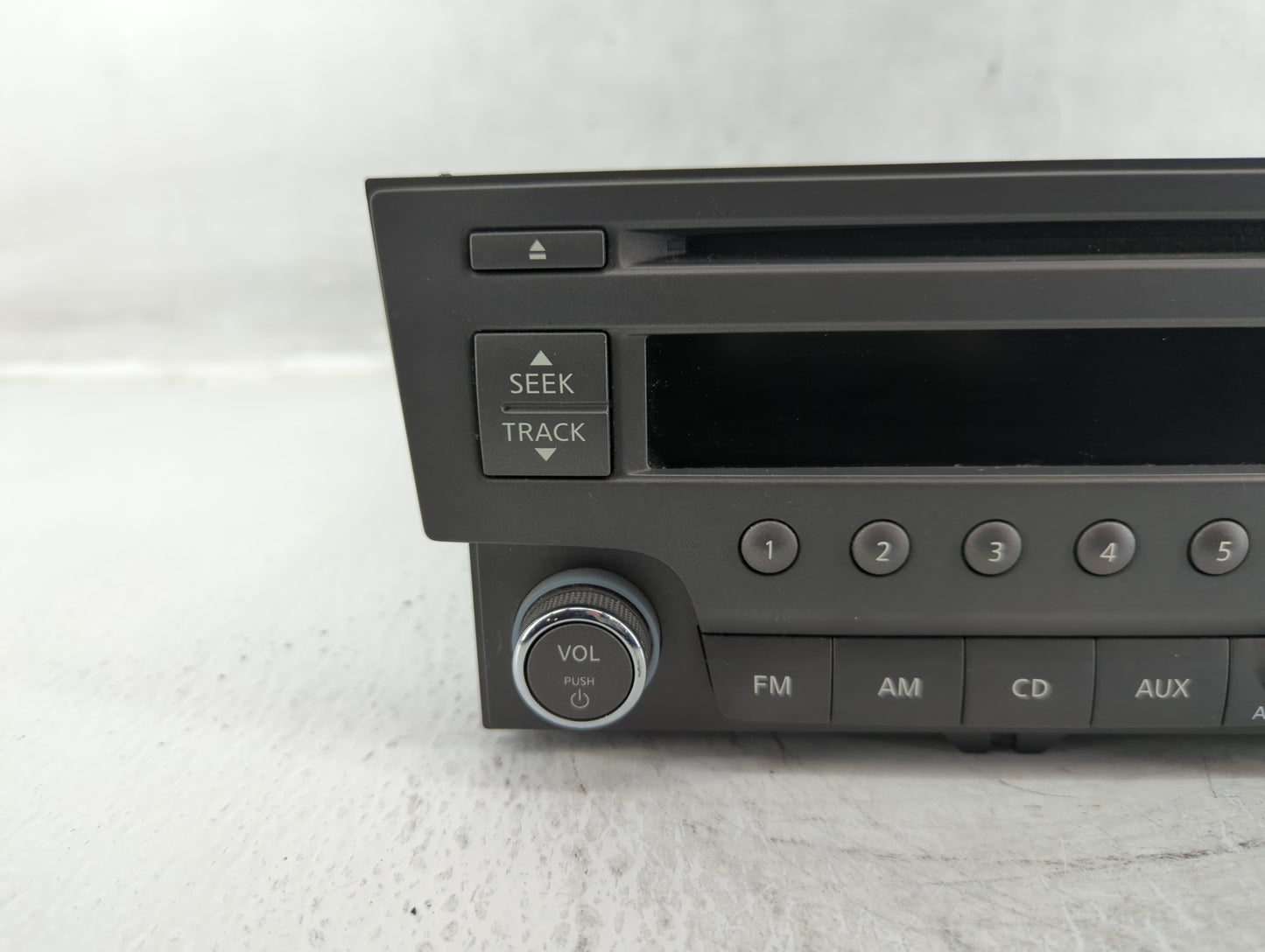 2013-2014 Nissan Sentra Radio AM FM Cd Player Receiver Replacement P/N:281853RA2A Fits Fits 2013 2014 OEM Used Auto Parts - 