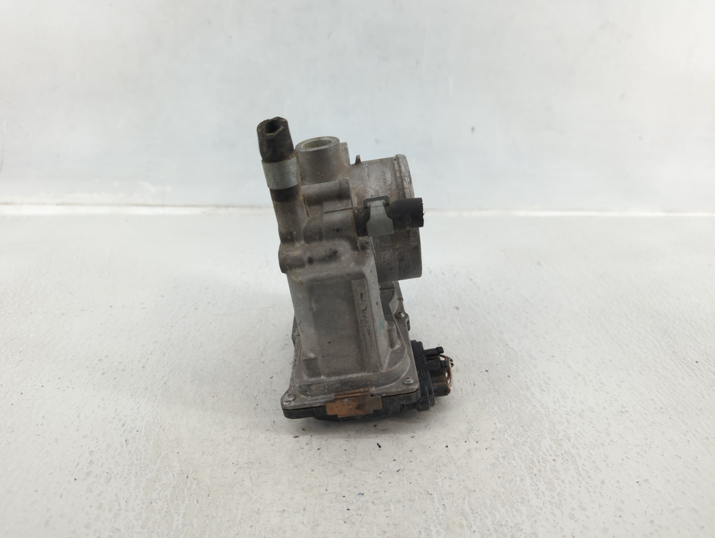 2013-2019 Nissan Sentra Throttle Body P/N:3RA60-01 Fits Fits 2013 2014 2015 2016 2017 2018 2019 OEM Used Auto Parts - Oemuse