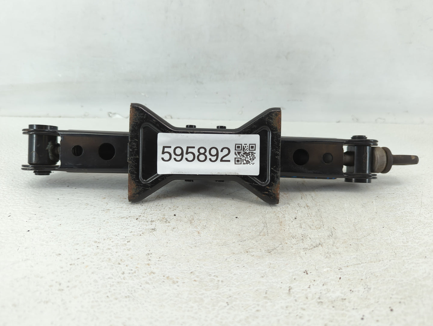 2013 Nissan Sentra Spare Scissor Car Jack - Oemusedautoparts1.com
