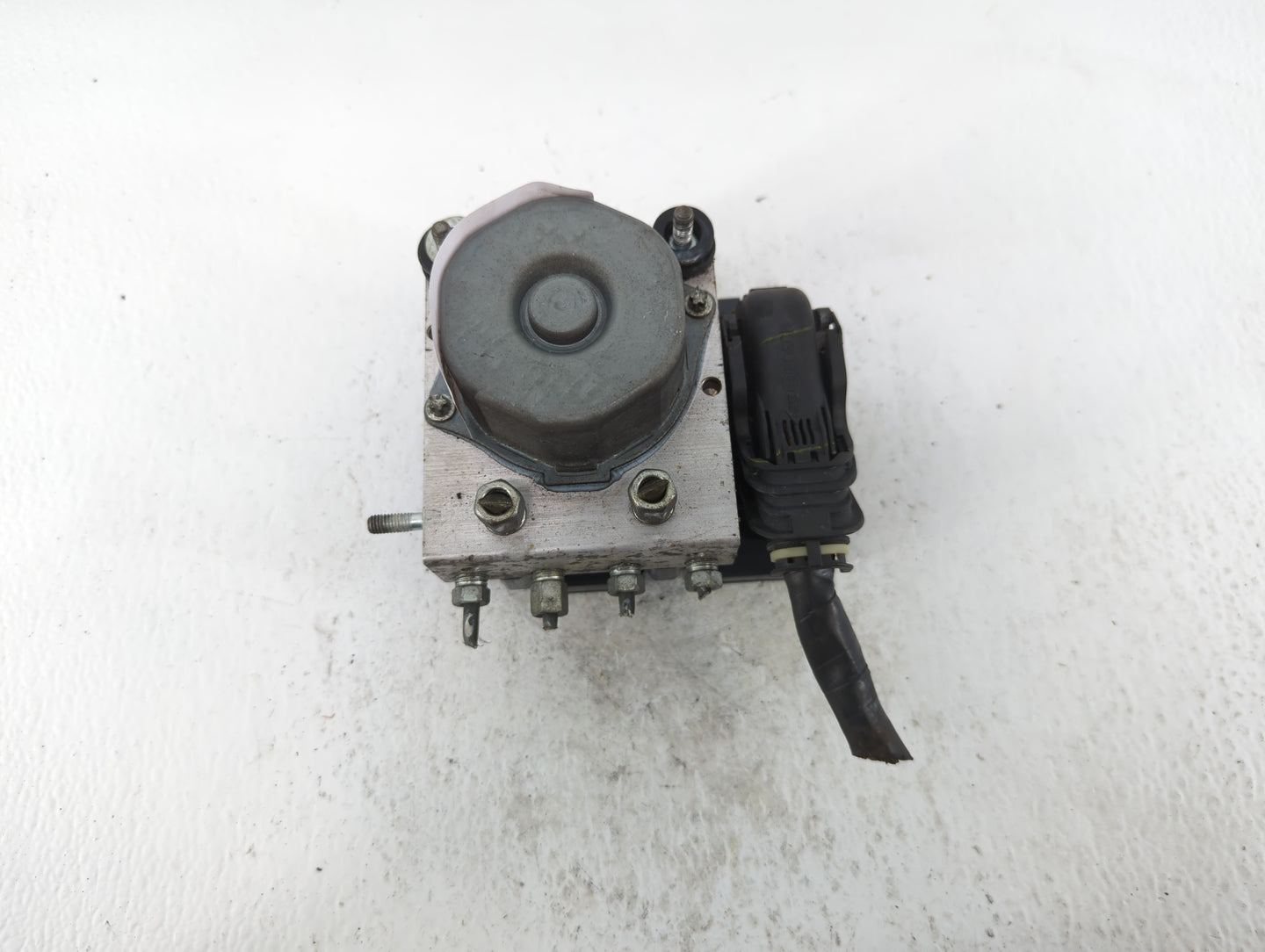 2013-2014 Nissan Sentra ABS Pump Control Module Replacement P/N:47660 3SG0A Fits Fits 2013 2014 OEM Used Auto Parts - Oemuse