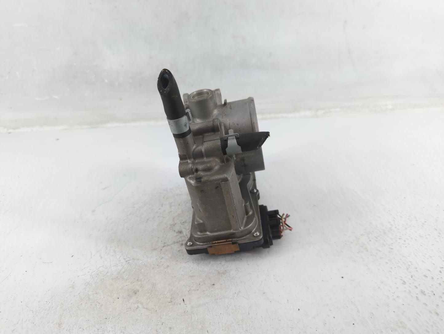 2013-2019 Nissan Sentra Throttle Body P/N:3RA60-01 A Fits Fits 2013 2014 2015 2016 2017 2018 2019 OEM Used Auto Parts - Oemu