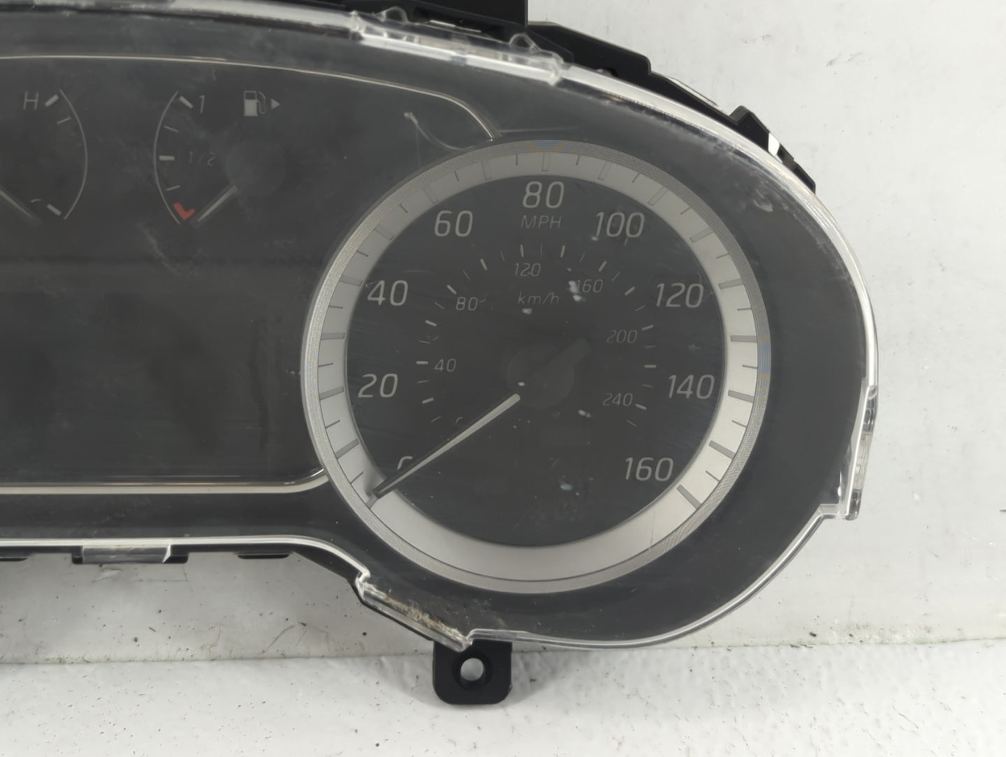 2013-2014 Nissan Sentra Instrument Cluster Speedometer Gauges P/N:248103SG1A Fits Fits 2013 2014 OEM Used Auto Parts - Oemus