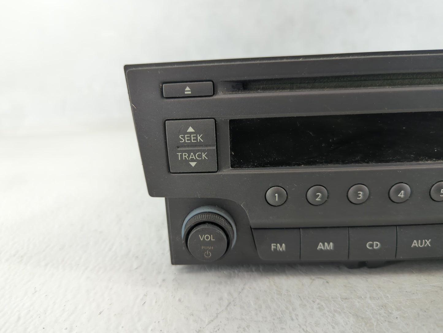2013-2014 Nissan Sentra Am Fm Cd Player Radio Receiver - Oemusedautoparts1.com