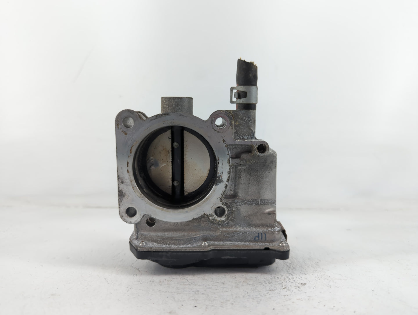 2013-2019 Nissan Sentra Throttle Body P/N:00005 3B27, 3RA60-01 A Fits Fits 2013 2014 2015 2016 2017 2018 2019 OEM Used Auto 