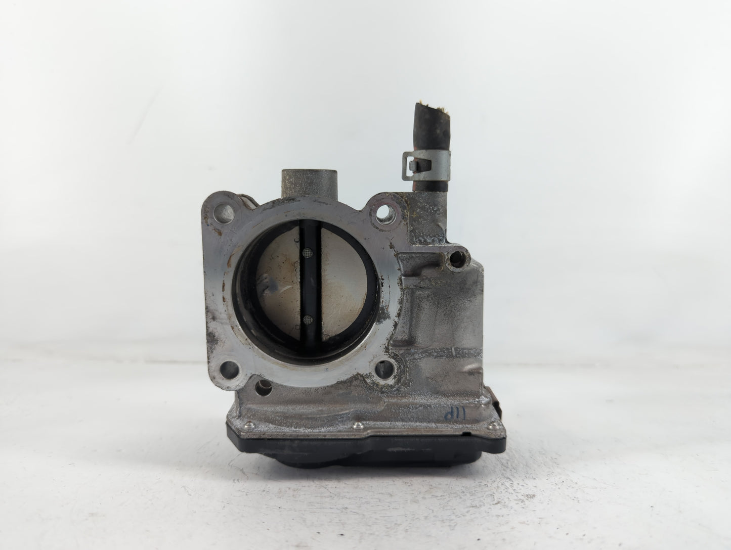 2013-2019 Nissan Sentra Throttle Body P/N:00005 3B27, 3RA60-01 A Fits Fits 2013 2014 2015 2016 2017 2018 2019 OEM Used Auto 