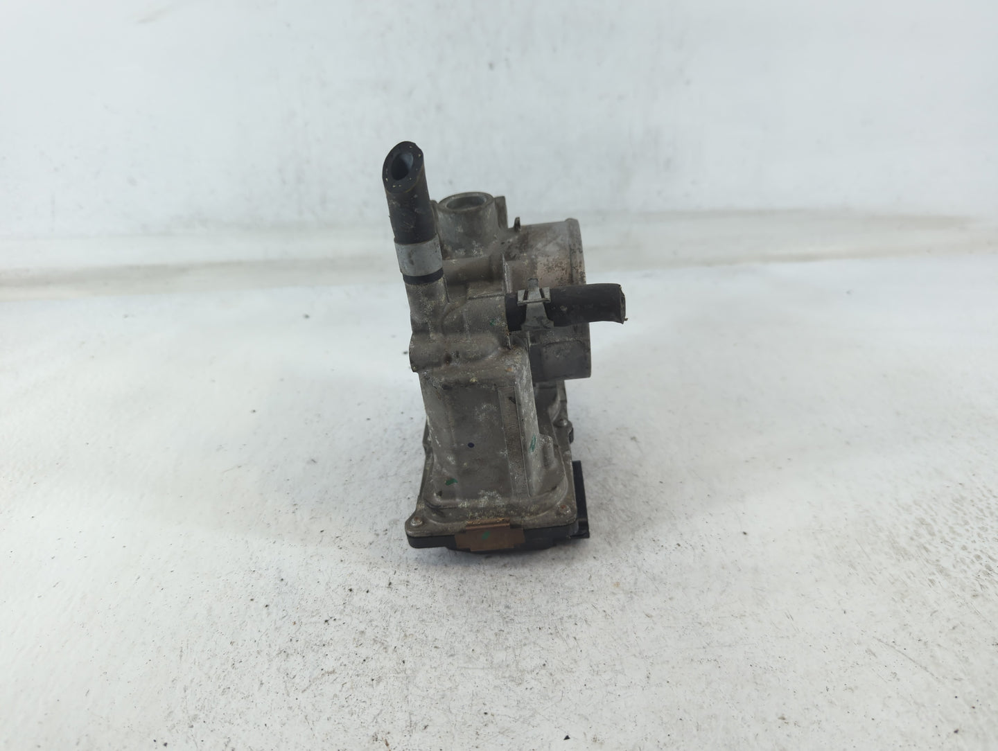 2013-2019 Nissan Sentra Throttle Body P/N:01249 3E19, 3RA60-01 A Fits Fits 2013 2014 2015 2016 2017 2018 2019 OEM Used Auto 