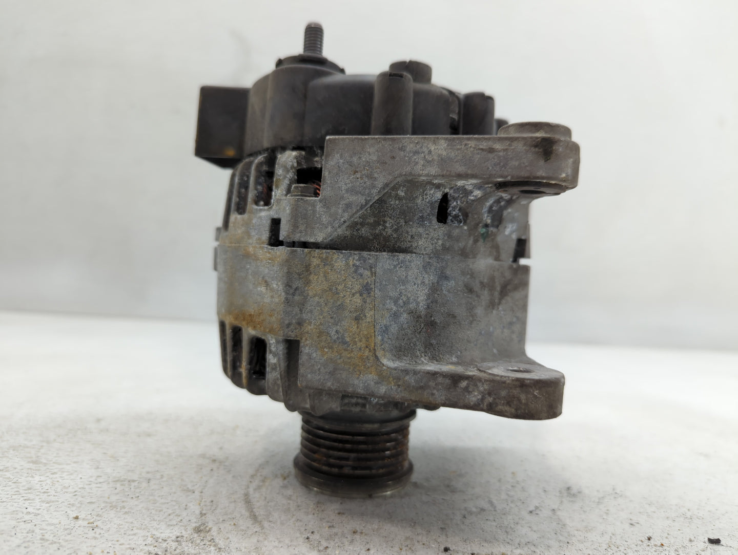 2013-2019 Nissan Sentra Alternator Replacement Generator Charging Assembly Engine OEM P/N:2611855 B 23100 3SH2B Fits OEM Use