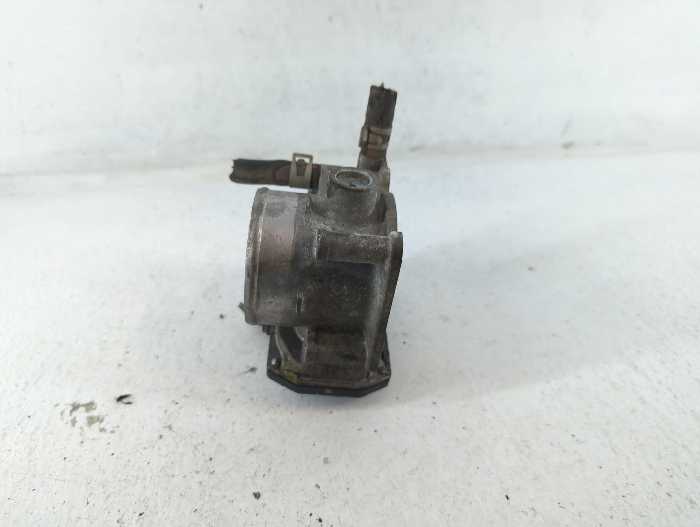 2013-2019 Nissan Sentra Throttle Body P/N:3RA60-01 A Fits Fits 2013 2014 2015 2016 2017 2018 2019 OEM Used Auto Parts - Oemu