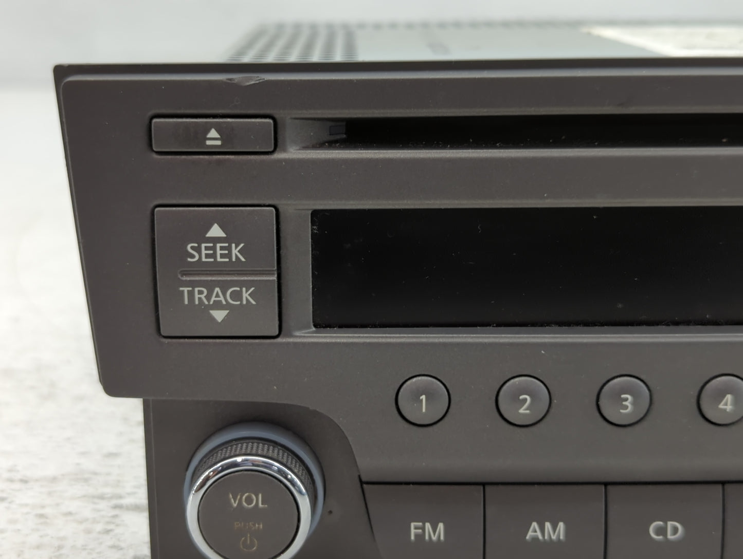 2013-2013 Nissan Sentra Am Fm Cd Player Radio Receiver - Oemusedautoparts1.com