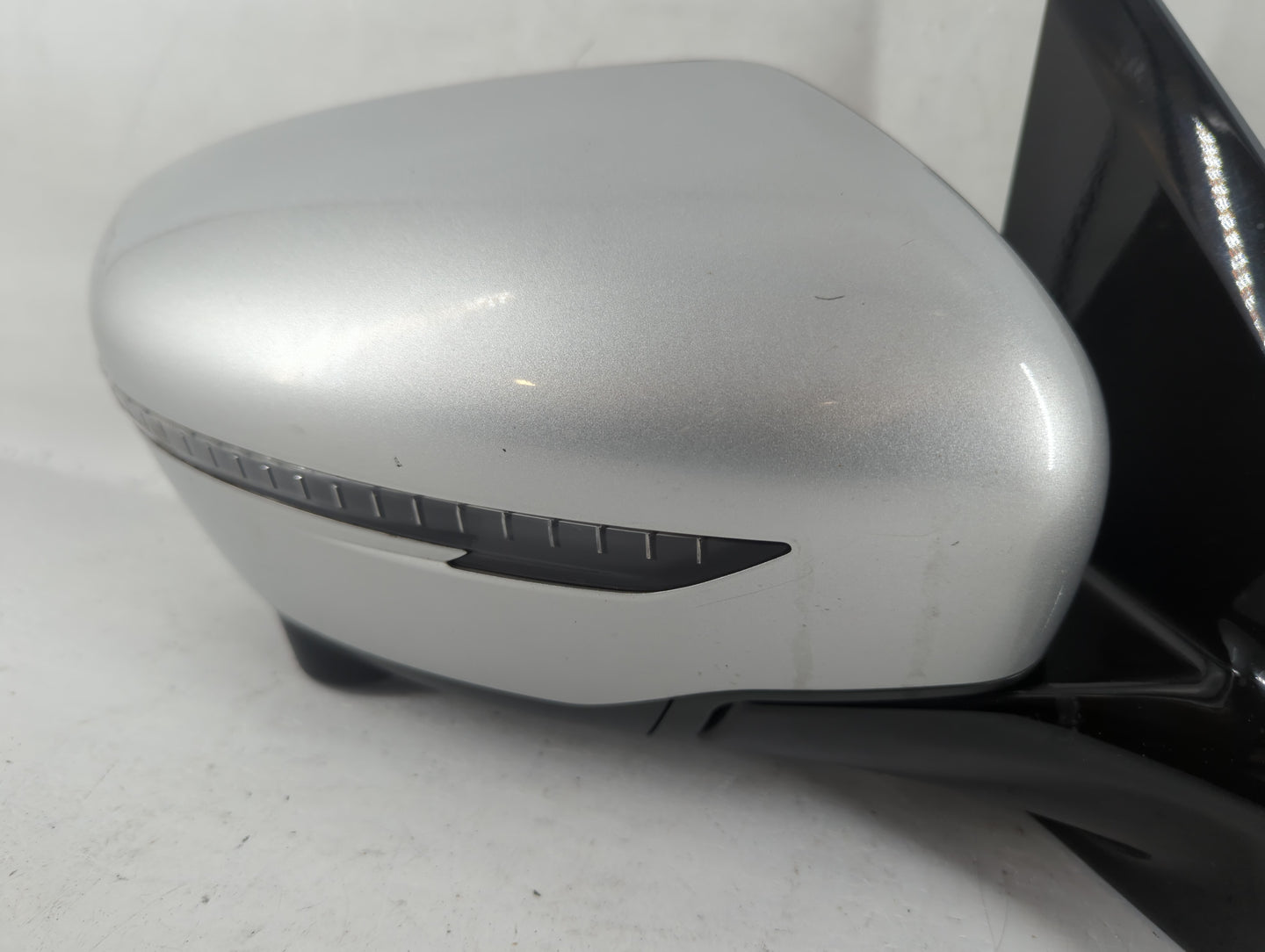 2013 Nissan Sentra Passenger Side View Mirror - Right Door Mirror OEM Used - Oemusedautoparts1.com