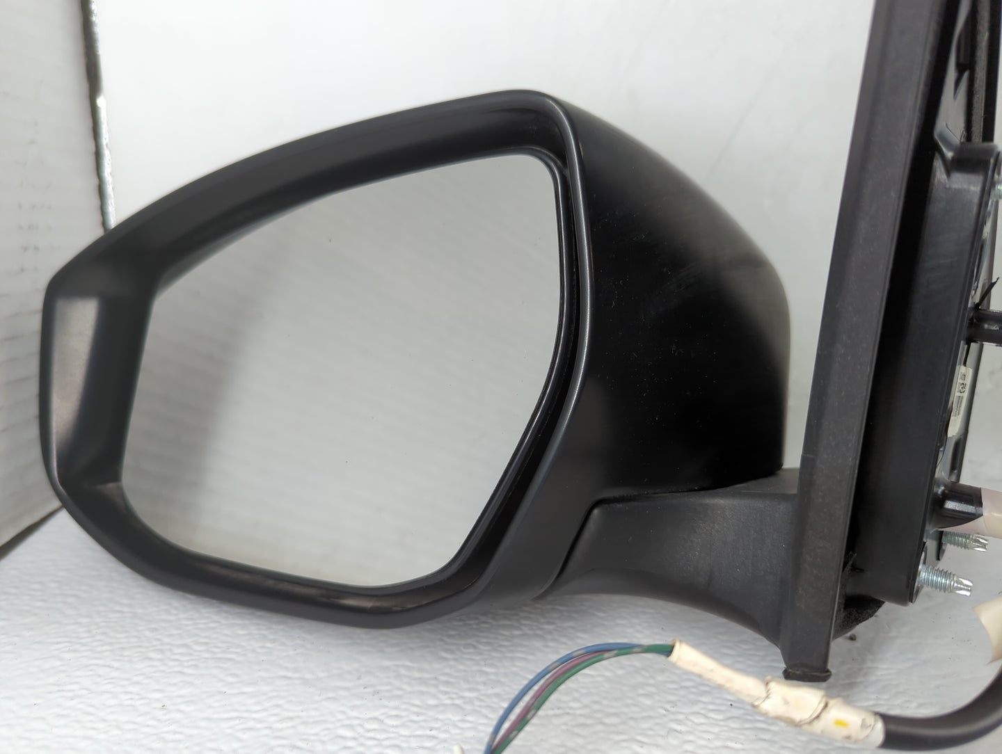 2013-2015 Nissan Sentra Driver Side View Mirror - Left Door Mirror OEM Used - Oemusedautoparts1.com