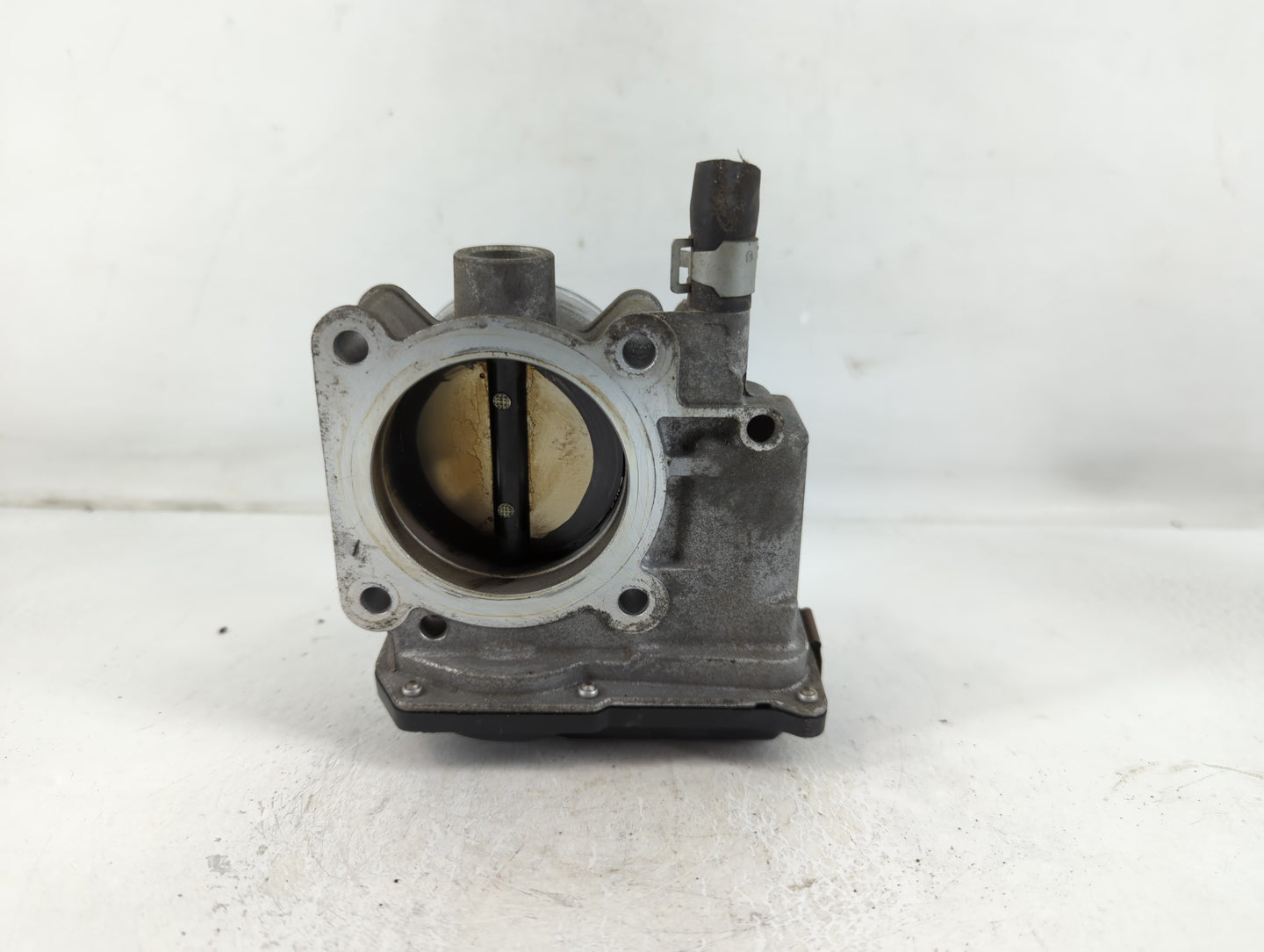 2013-2019 Nissan Sentra Throttle Body P/N:9015 3RA60-01 E Fits Fits 2013 2014 2015 2016 2017 2018 2019 OEM Used Auto Parts -