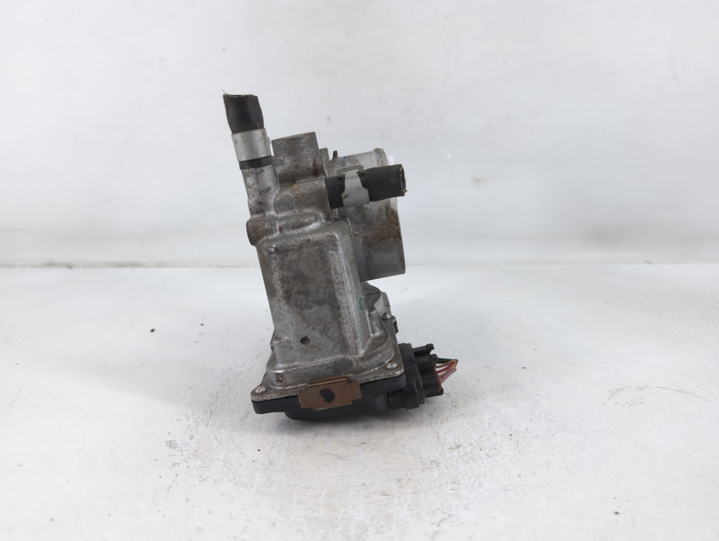 2013-2019 Nissan Sentra Throttle Body P/N:9015 3RA60-01 E Fits Fits 2013 2014 2015 2016 2017 2018 2019 OEM Used Auto Parts -